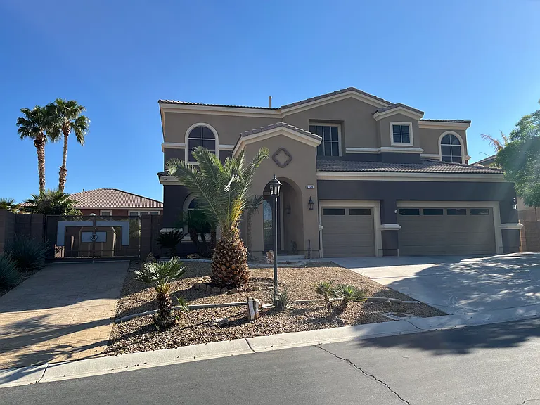 7729 Villa Gabriela Ave #B — Photo 3