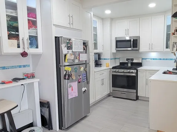 133 120th Bch Unit 3A, Rockaway Park, NY 11694