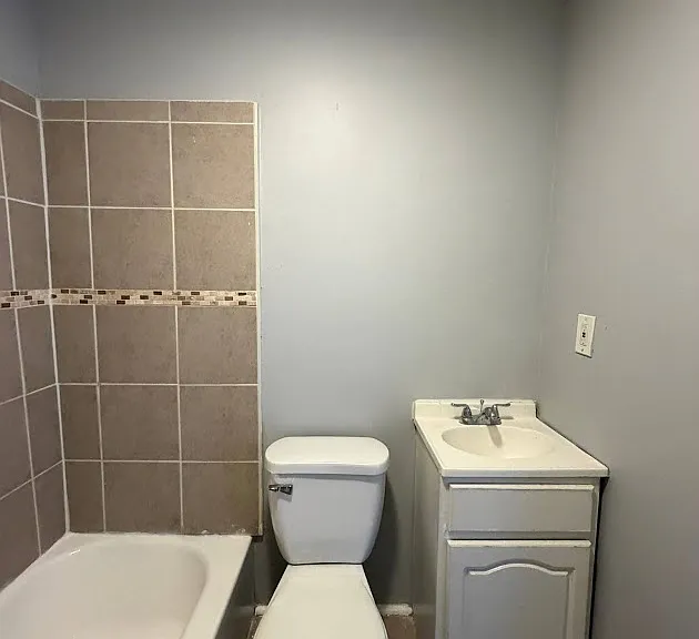 138-140 Clinton Ave #2F — Photo 5