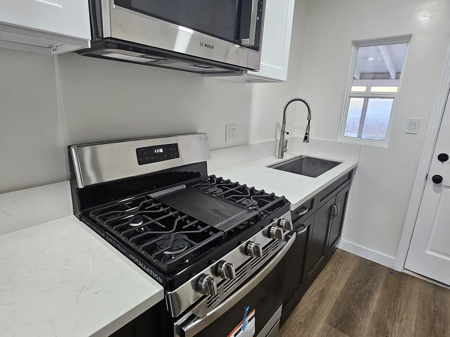 2 bed, $2,850 — Photo 4