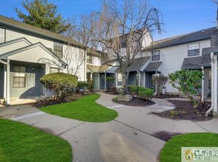 801 Woodbridge Commons Way, Iselin, NJ 08830