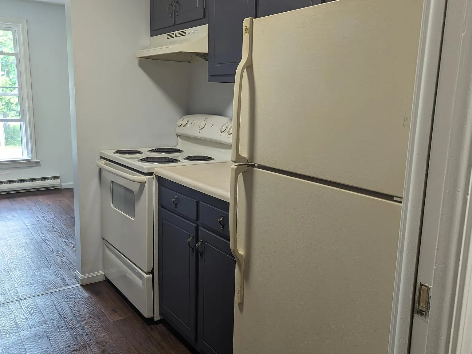 2 bed, 1250 sqft, $1,195 — Photo 3