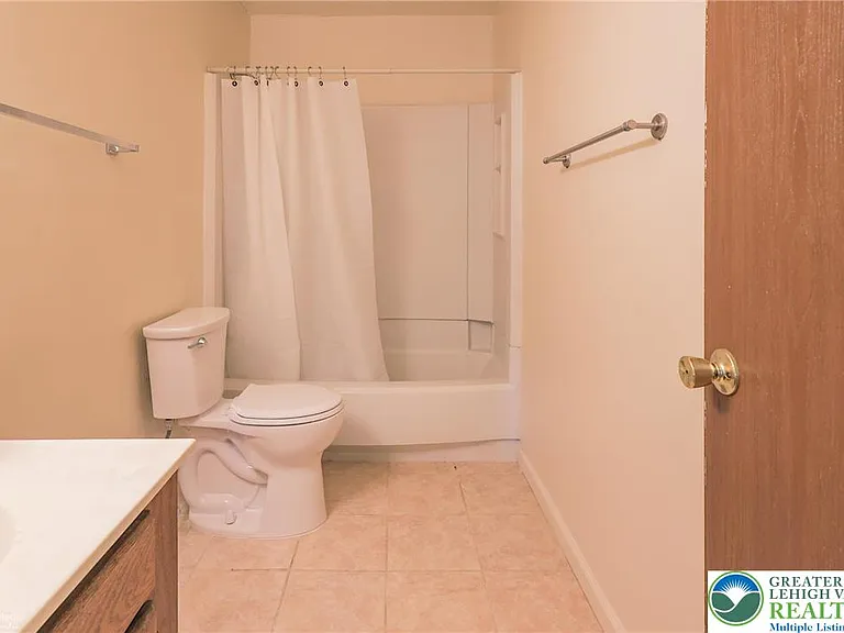 1464 Cedar Crest Blvd #18 — Photo 23