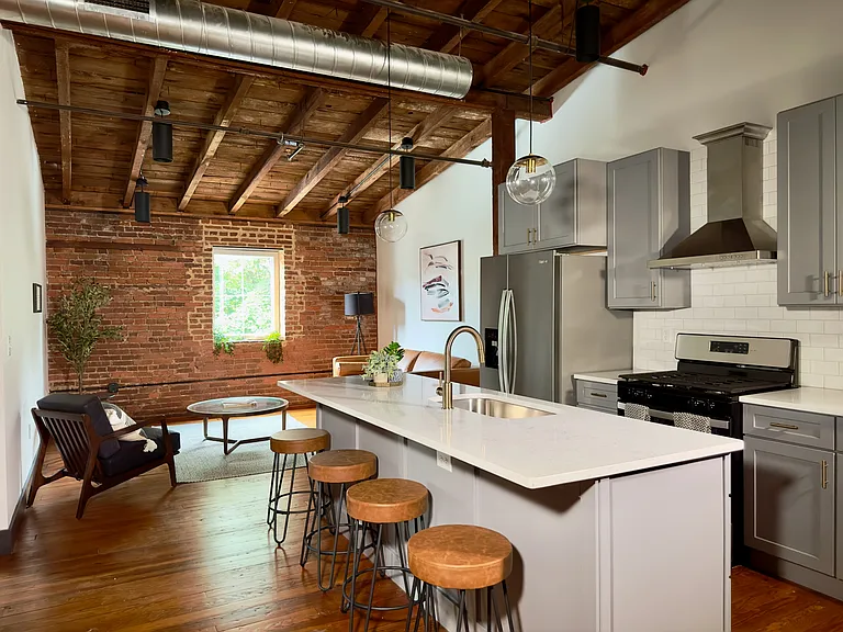 437 W Grant St #204-2-4 — Photo 9
