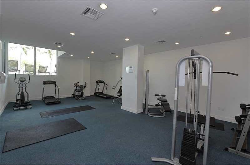 2nd image of 2200 NE 4th Ave #203