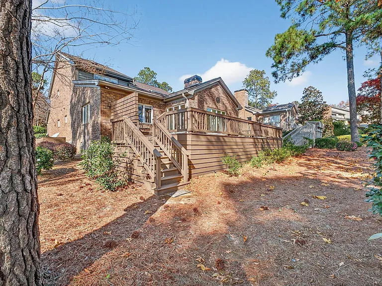 205 Club Villa Dr W — Photo 43