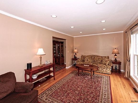 5th image of 4 Tudor St