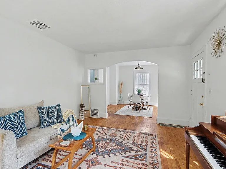 140 Dixie Ave — Photo 5