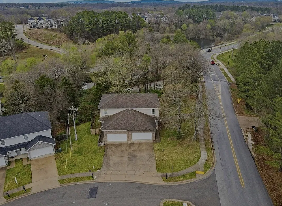 3 bed, 2.5 bath, 1550 sqft, $1,750 — Photo 3