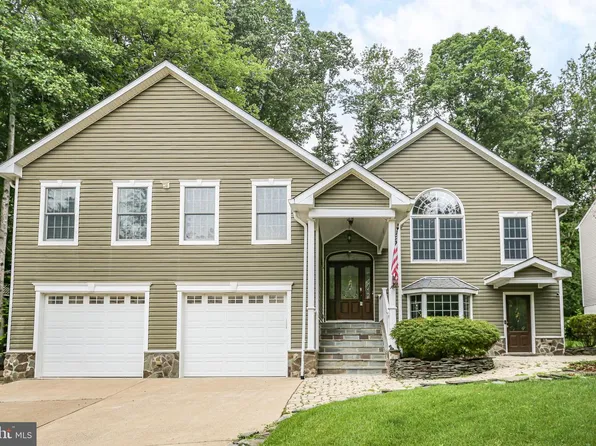 2409 Harpoon Dr, Stafford, VA 22554