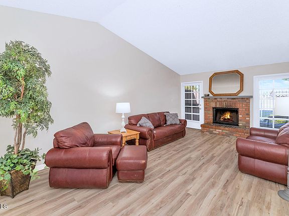 2nd image of 4532 W CONTINENTAL Drive