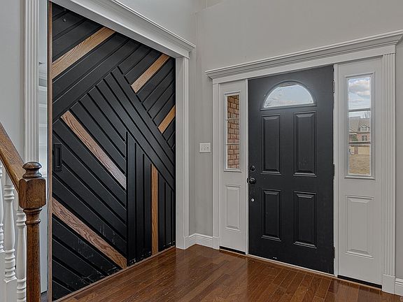 5th image of 3104 Bronze Leaf