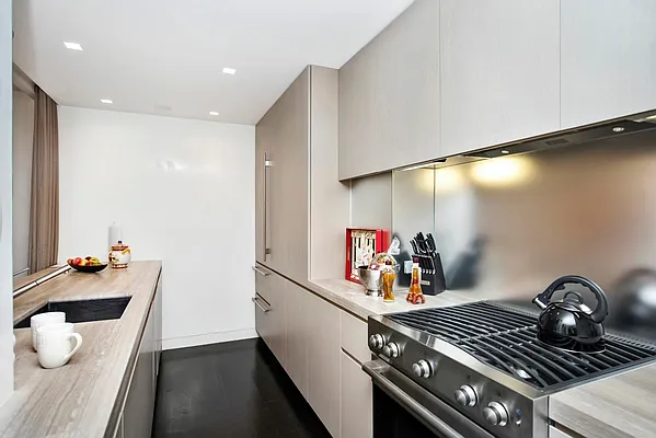 Rented by Keller Williams NYC | media 15
