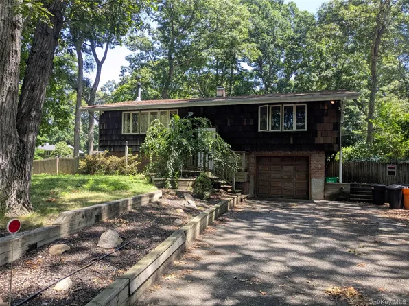 45 Deepdale Drive, Commack, NY 11725