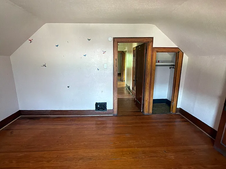 2120 Saint Louis Ave — Photo 14