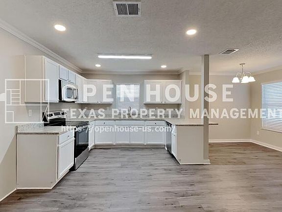 5th image of 2801 Gold Hill Dr