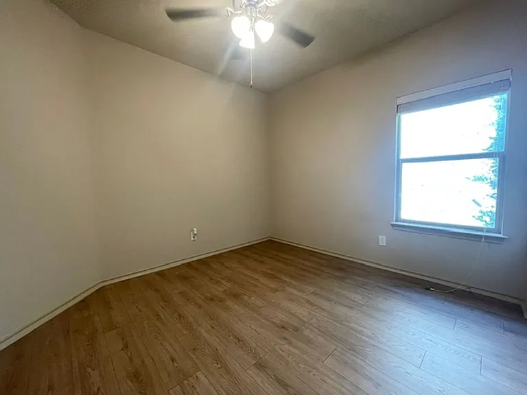 4605 Hidden Meadows Trl — Photo 20