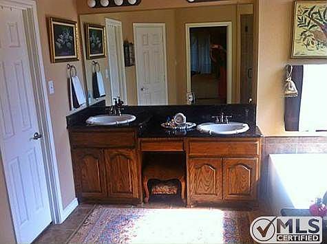 3rd image of 325 Equine Ln