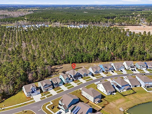 3rd image of 383 Wappoo Trace Ln