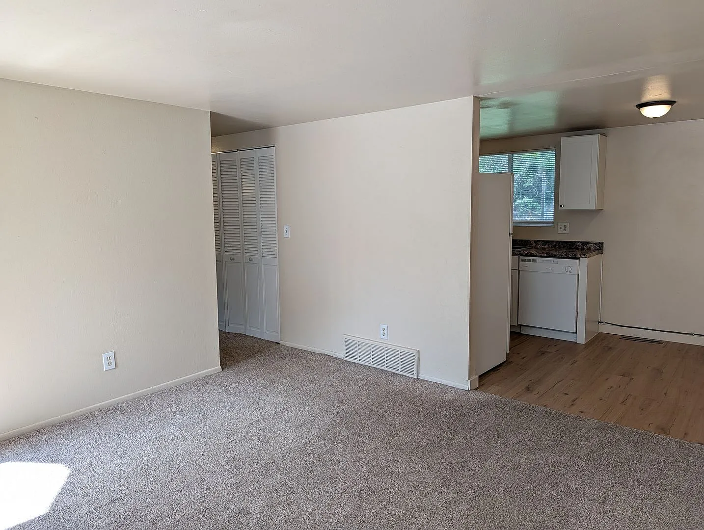 3 Bed / 1 Bath with Big Backyard - Available Now! — Photo 4