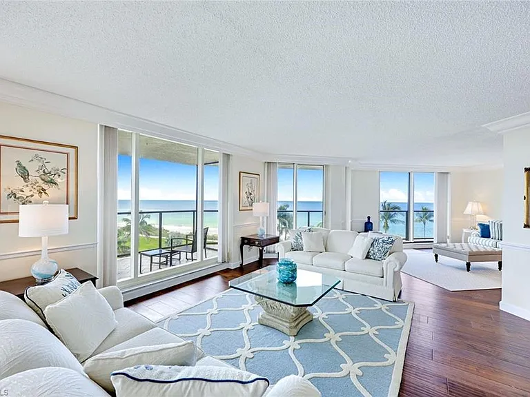 4901 Gulf Shore Blvd N #604 — Photo 1