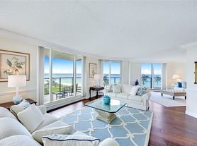 4901 Gulf Shore Blvd N