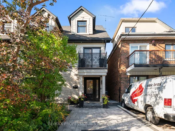 172 Humbercrest Blvd, Toronto, ON M6S 4L3