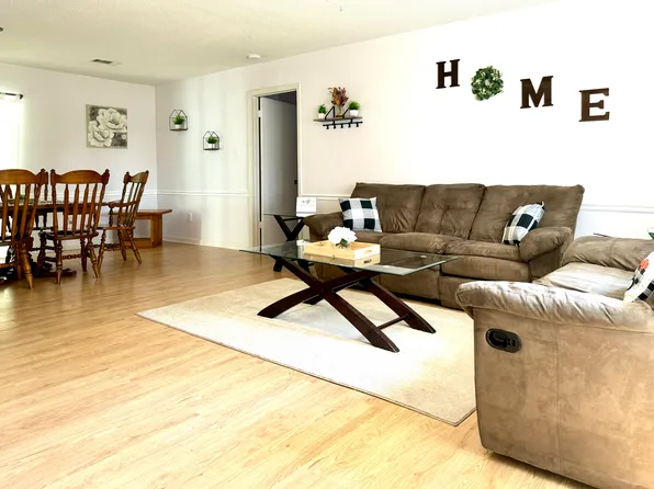 7802 Tumbling Creek Dr, Millington, TN 38053