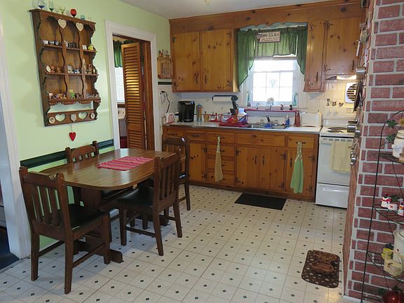 5th image of 207 Naglee Ave