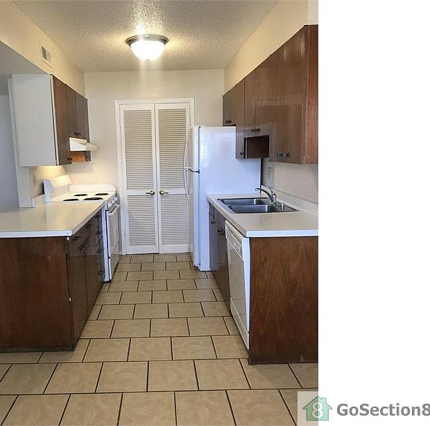 1st image of 601 W Yandell Dr APT 13