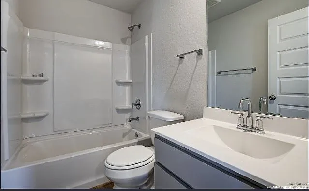 9883 Forestier Grn — Photo 20