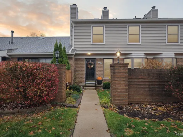 22379 Peachtree, Novi, MI 48375