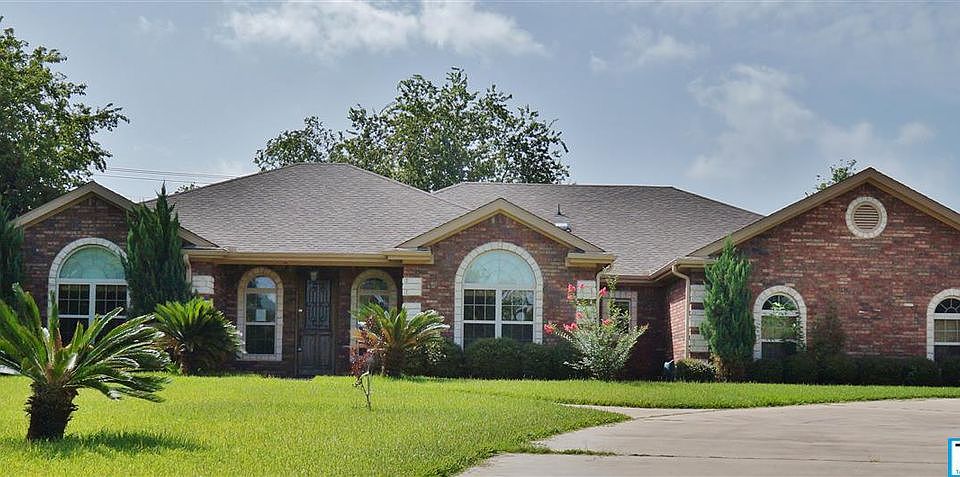 1st image of 106 Forest Cir