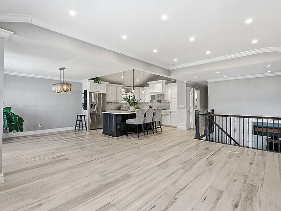 2nd image of 16051 80th St