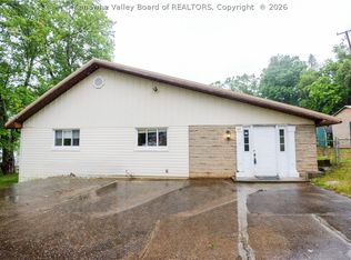 45 Pioneer Ln, Charleston, WV 25312