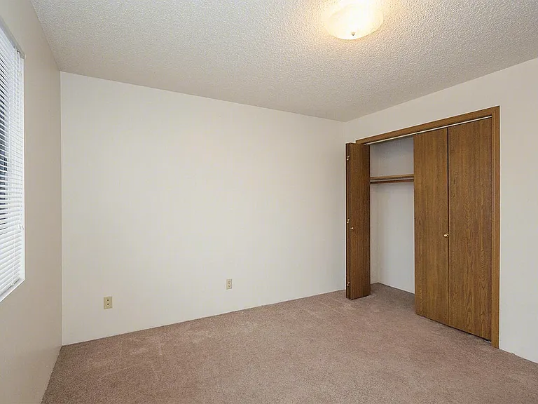 2419 J St #4 — Photo 17