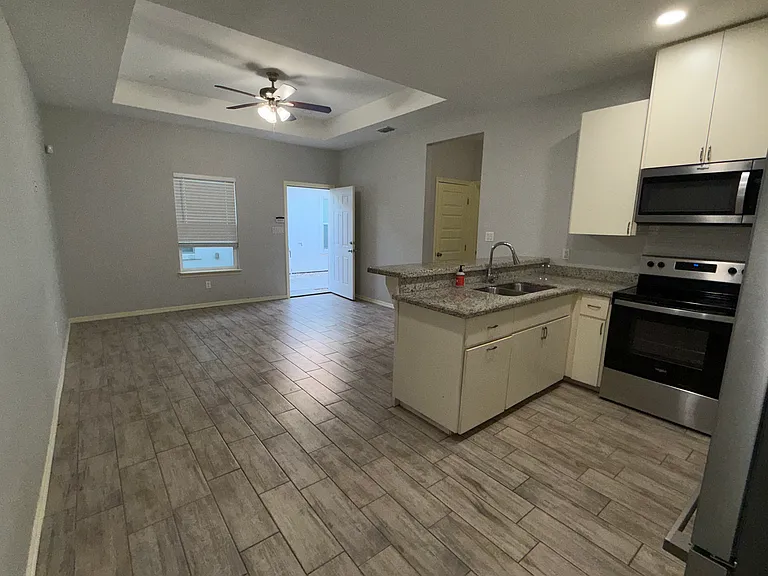 1503 W Heritage Dr #3 — Photo 4