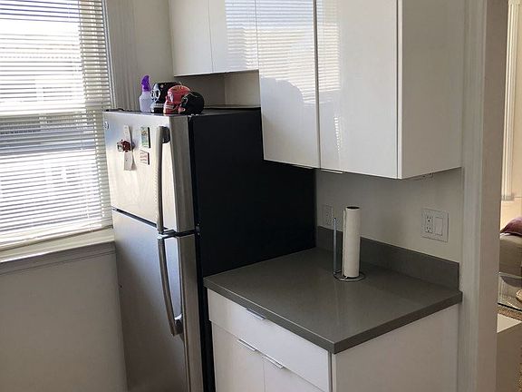5th image of 1100 Jackson St APT 12