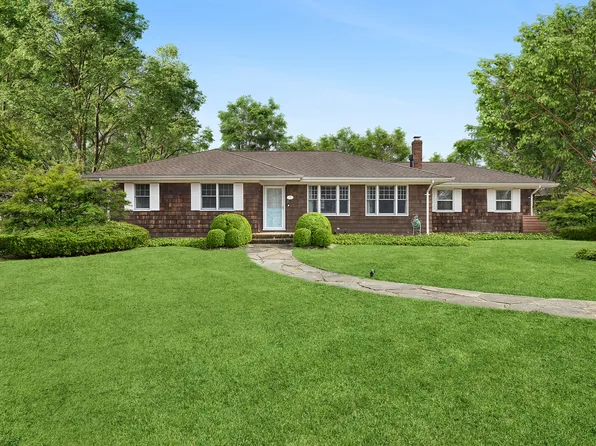 5 Coves End Ln, Sag Harbor, NY 11963