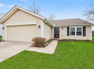 2071 River Birch Dr, Amelia, OH 45102