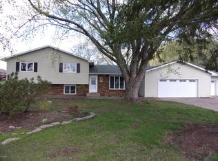 1456 Lorrai Dr, Winona, MN 55987