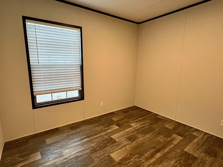 25214 Gratiot Ave #141 — Photo 33