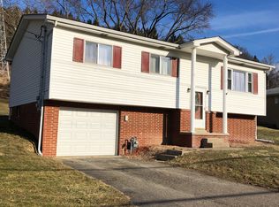 6165 Veterans Blvd, Chester, WV 26034