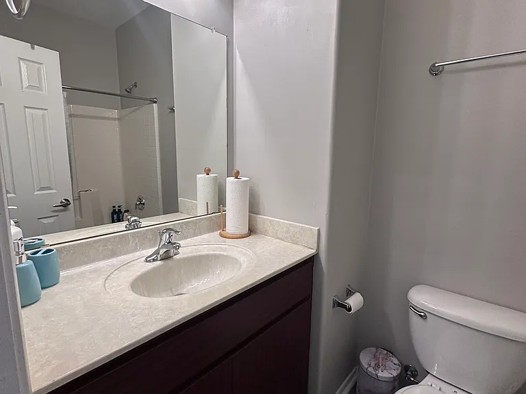 2450 W Glenrosa Ave #9 — Photo 4