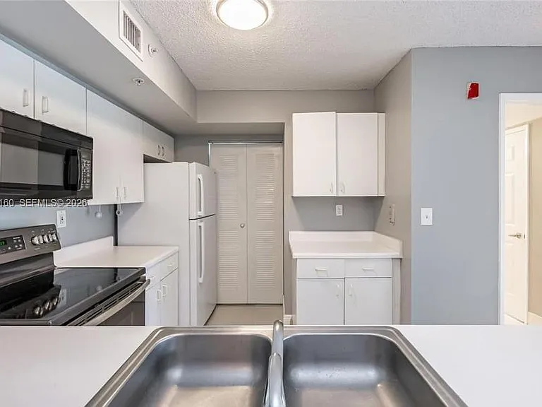 2600 S University Dr #124 — Photo 5