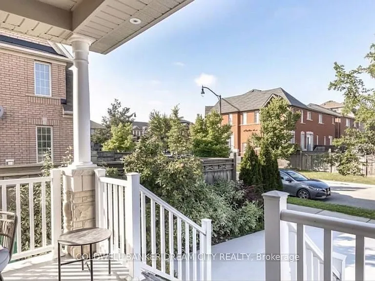 46 Goldsboro Rd — Photo 2