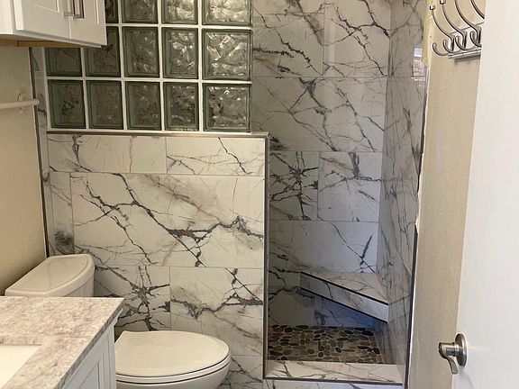 3rd image of 852 Mola Vista Way