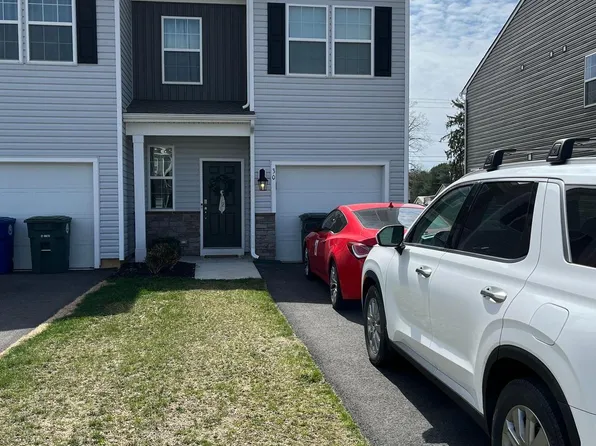30 Arlotta St, Glassboro, NJ 08028