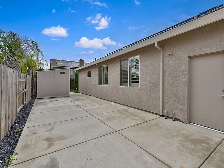 200 Moisant Ct — Photo 43