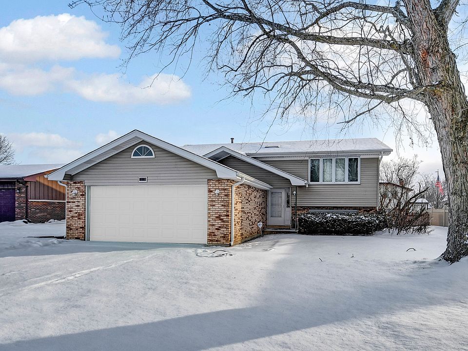 1st image of 13638 W Ironwood Cir